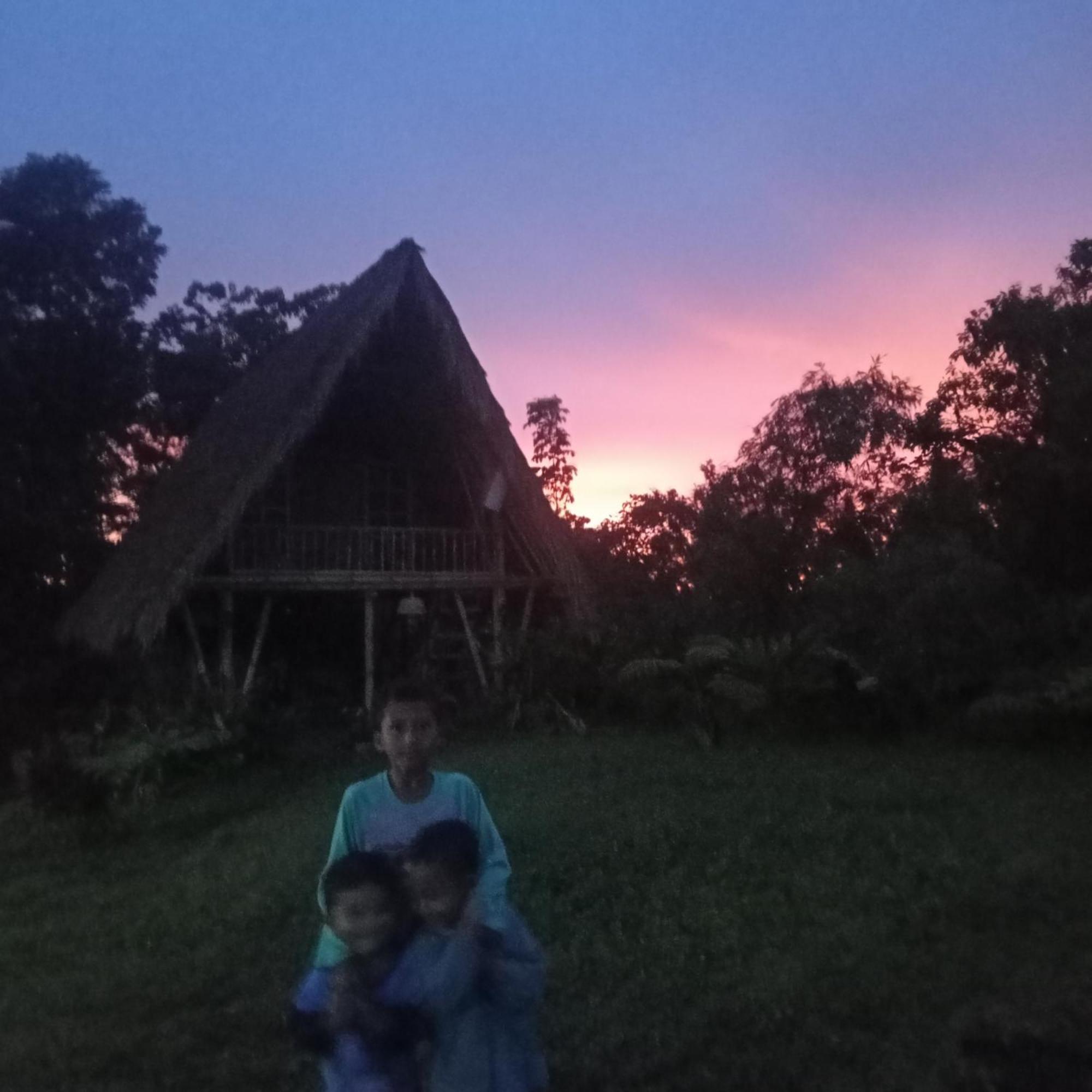 Girang Rinjani Bungalows Tetebatu Rom bilde